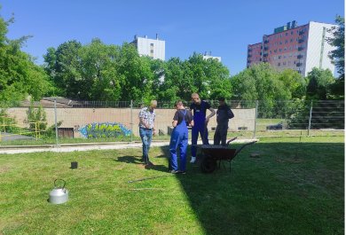 Uczniowie z Zespołu Szkół Samochodowych im. St. Syroczyńskiego