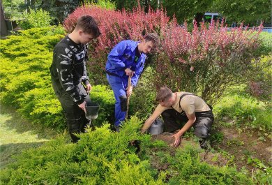 Uczniowie z Zespołu Szkół Samochodowych im. St. Syroczyńskiego