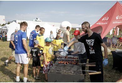 Zasłużony posiłek po rozgrywkach